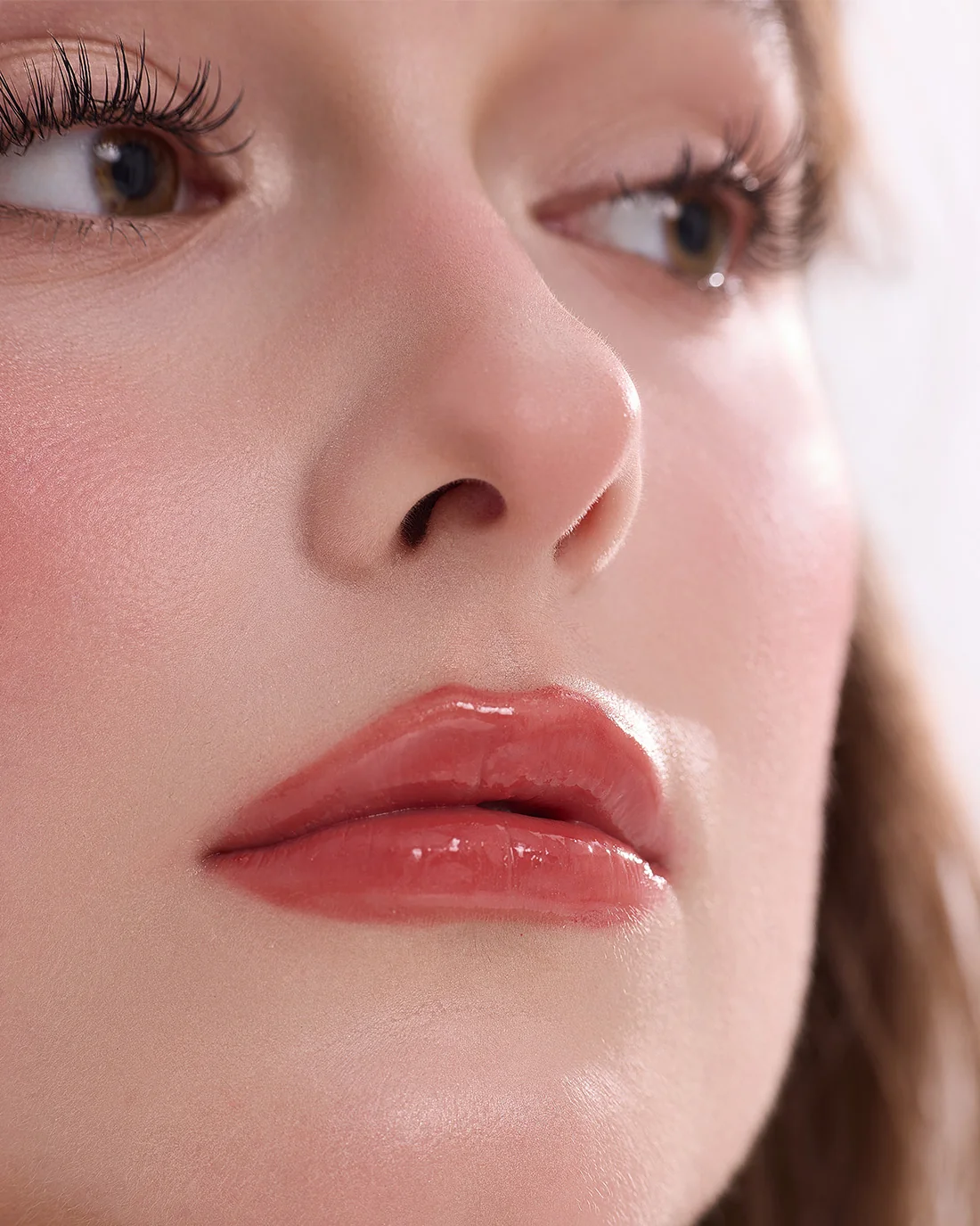 Swan Ballet Shine Lipstick - Image 52